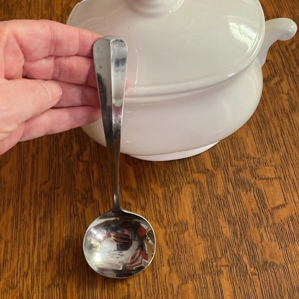Vintage. Milk Glass gravy boat